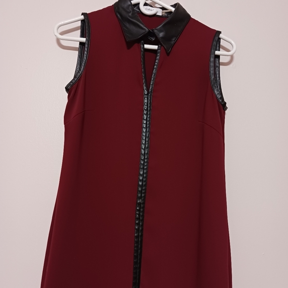 Calvin Klein Burgundy, Faux Leather trim Tunic sleeveless Keyhole front snap - Picture 2 of 5